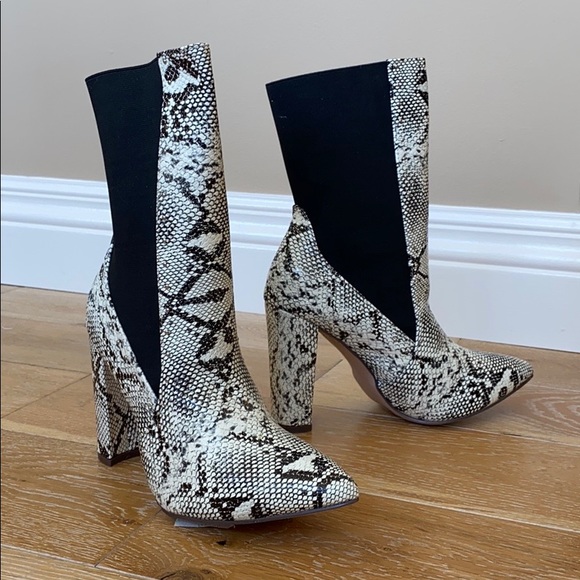 Chase + Chloe Studded Vegan Snake Booties NIB - Picture 2 of 9